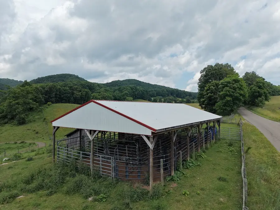1044 Mitchell Valley Road, Marion, VA 24354 - #2