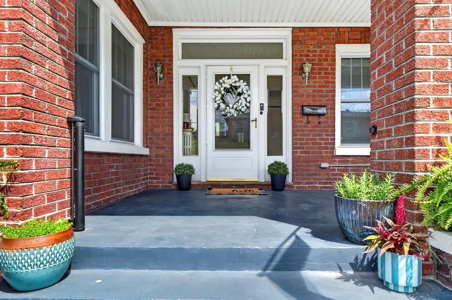 415 Main Street, Marion, VA 24354 - #3
