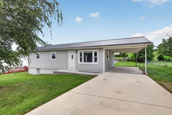 405 Holston Heights Dr., Glade Spring, VA 24319