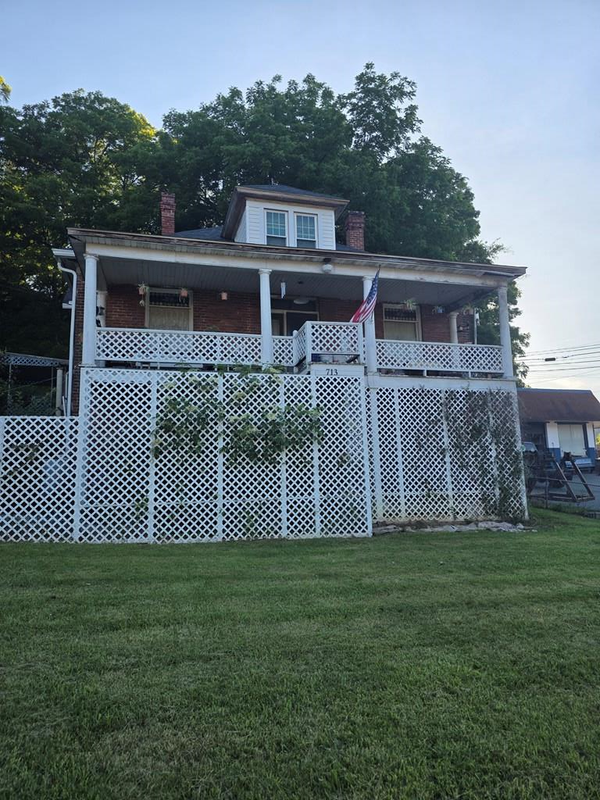 713 Virginia Avenue, Bluefield, VA 24605