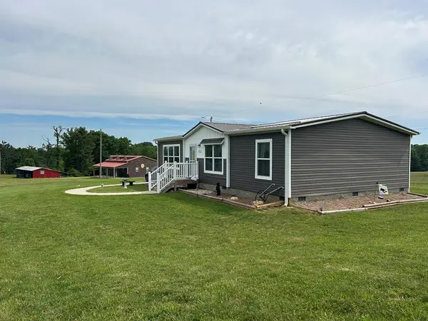 205 Volunteer rd, Hillsville, VA 24343