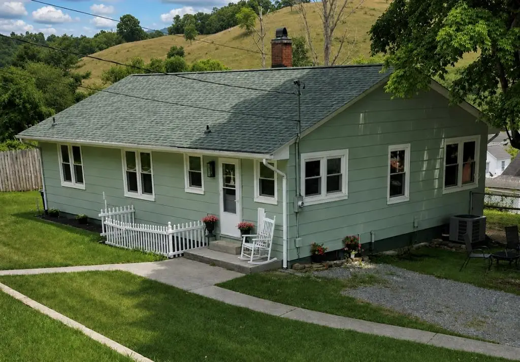 154 Clinch Avenue, North Tazewell, VA 24630 - #1