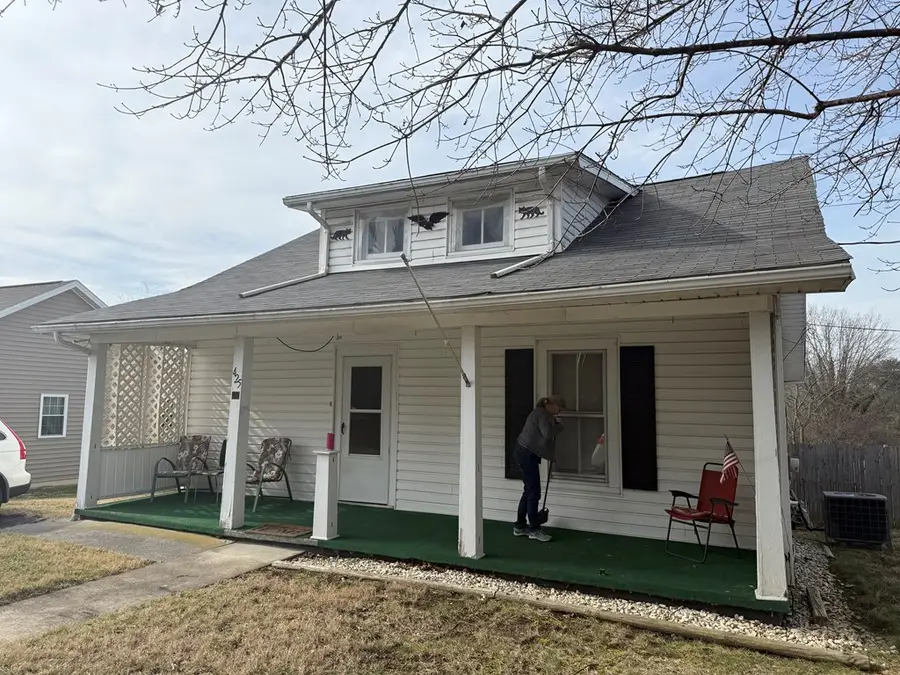 425 S 14th Street, Wytheville, VA 24382 - #3