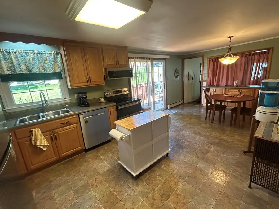 830 Rolling Hills Drive, Wytheville, VA 24382 - #3