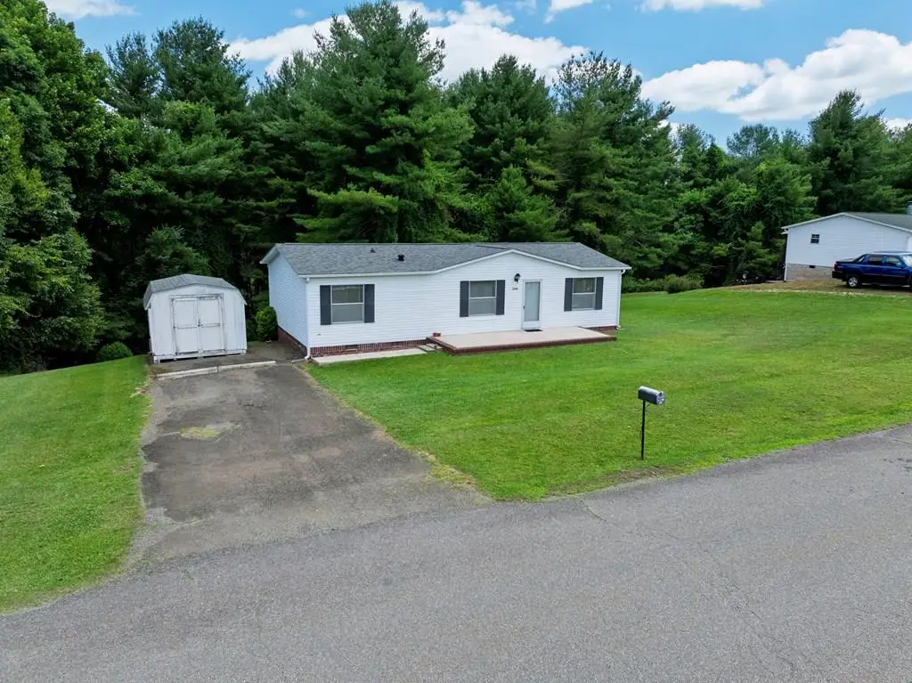2500 Deerhaven Rd, Galax, VA 24333 - #1
