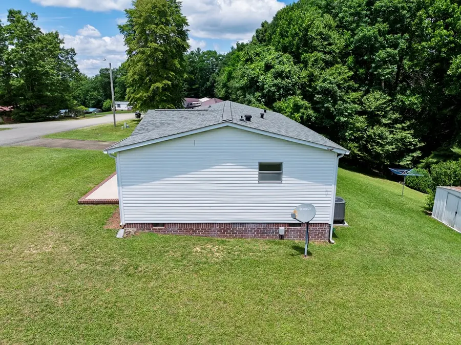 2500 Deerhaven Rd, Galax, VA 24333 - #3