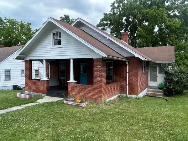 250 8th St, Wytheville, VA 24382
