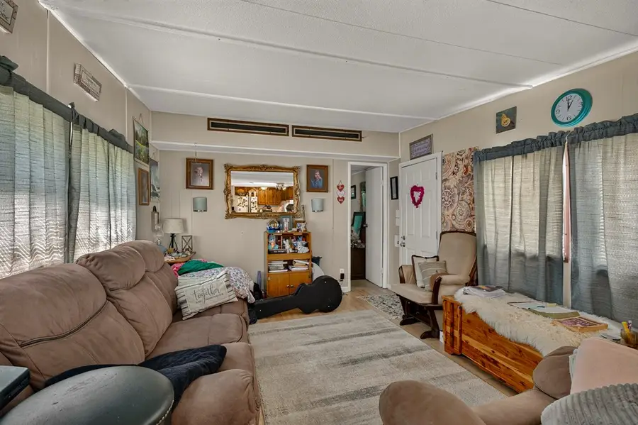 421 Glade Street, Glade Spring, VA 24340 - #2
