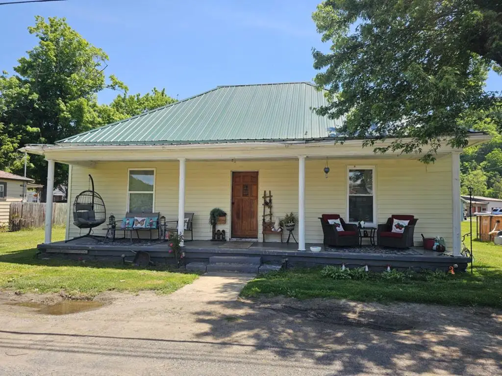 107 Maple Lane, Cedar Bluff, VA 24609 - #1