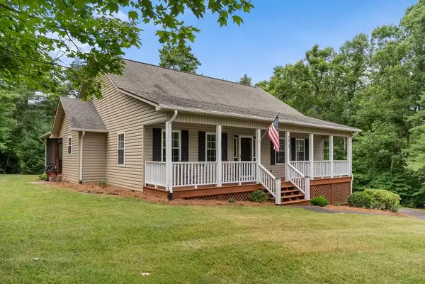 271 Laurel Dr, Fancy Gap, VA 24328