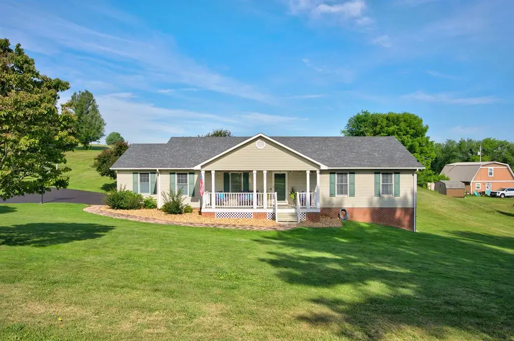117 Pine Ave, Rural Retreat, VA 24368 - #1