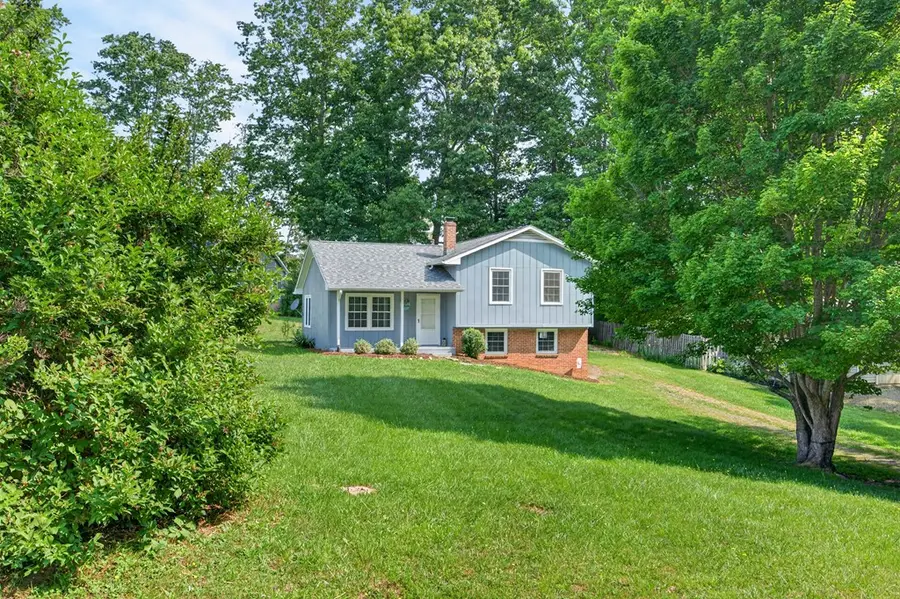 77 Amelia Ln, Hillsville, VA 24343-4471 - #3