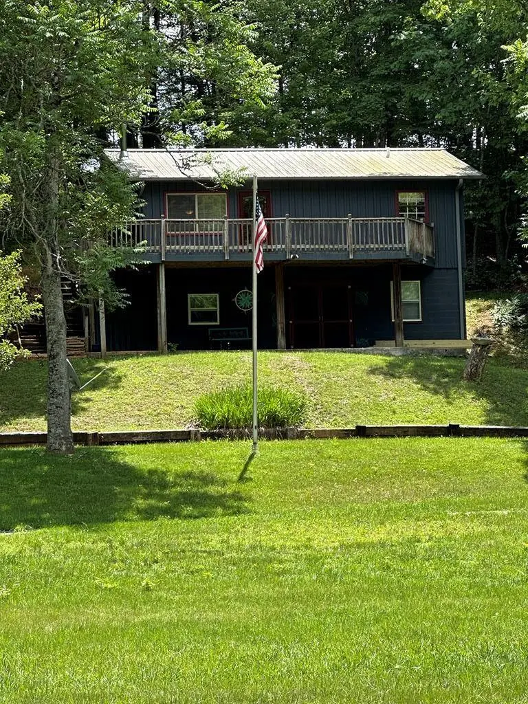 135 River Place Ln, Galax, VA 24333 - #2