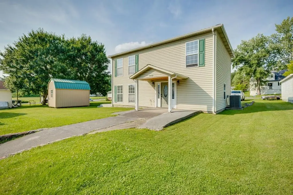 319 Viginia Avenue, Richlands, VA 24641 - #1