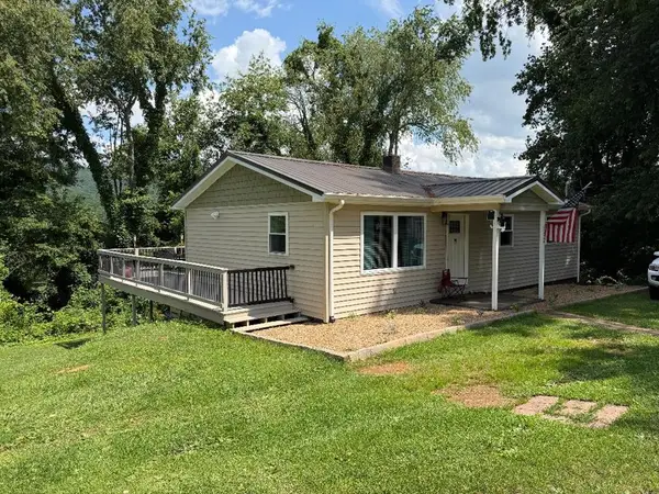 172 Hillcrest Circle, Saltville, VA 24370