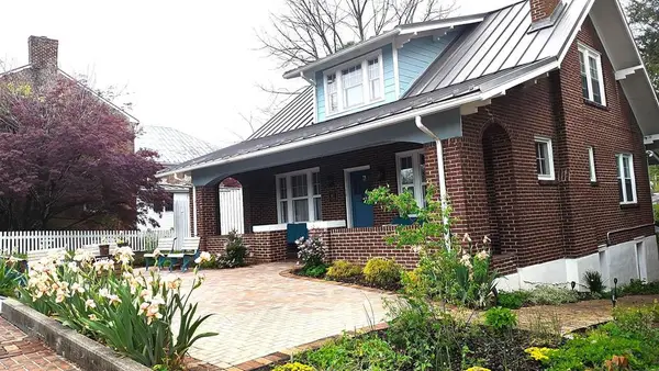 117 Main, Abingdon, VA 24210