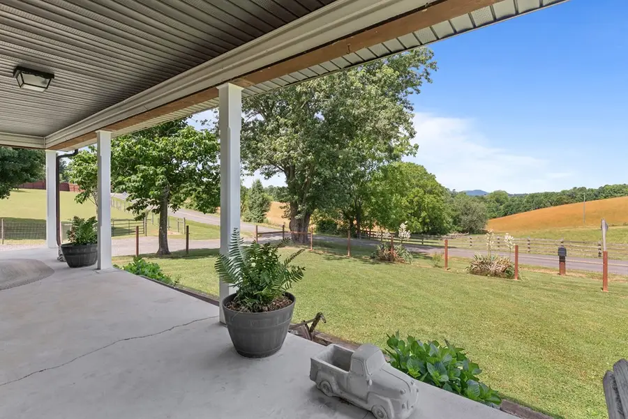 78 Oak Grove RD, Hillsville, VA 24343 - #3