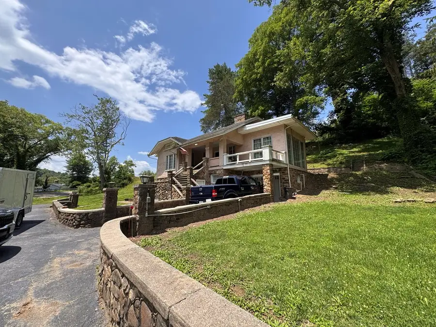 2481 Saltville Hwy, Saltville, VA 24370 - #2