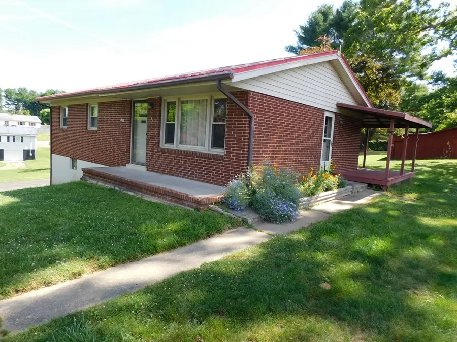 53 Cherry Blossom Lane, Galax, VA 24333 - #2
