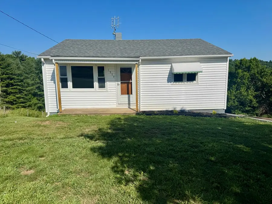 1579 Tower Rd, Galax, VA 24333 - #3