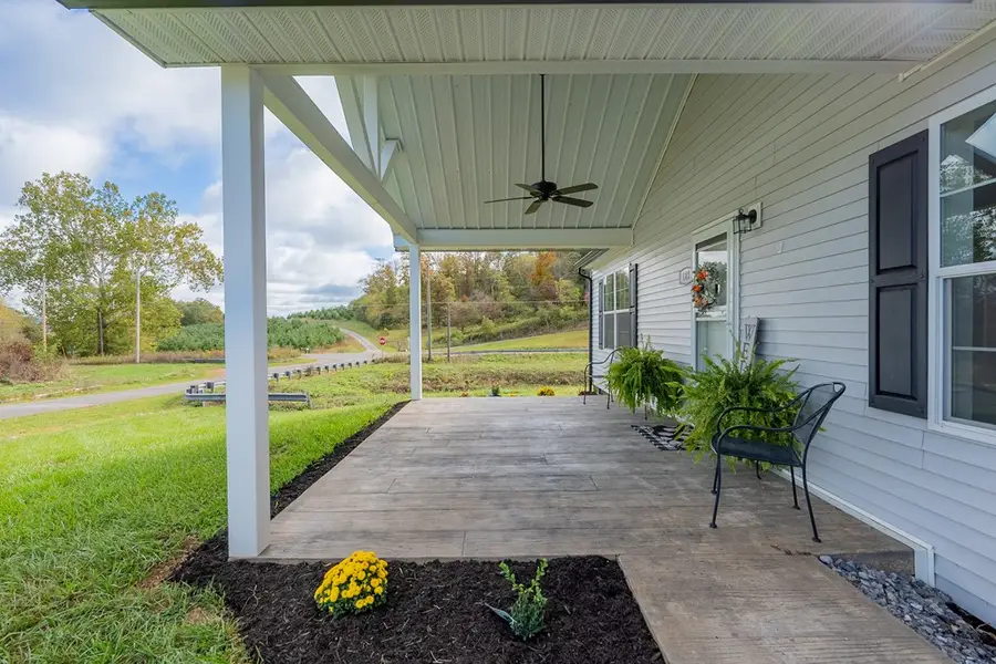 128 Long Meadows Lane, Max Meadows, VA 24360 - #3