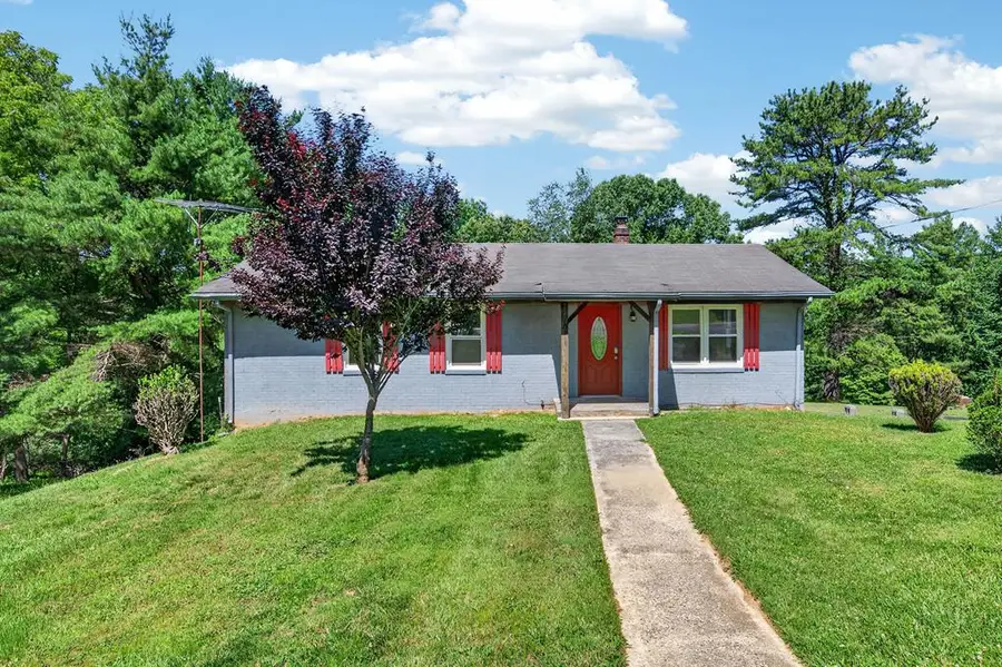 103 Hanks St, Galax, VA 24333 - #2