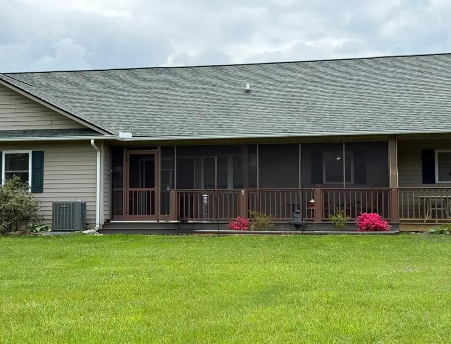 93 FAIRWAY VILLA DR, Fancy Gap, VA 24328-2770 - #2