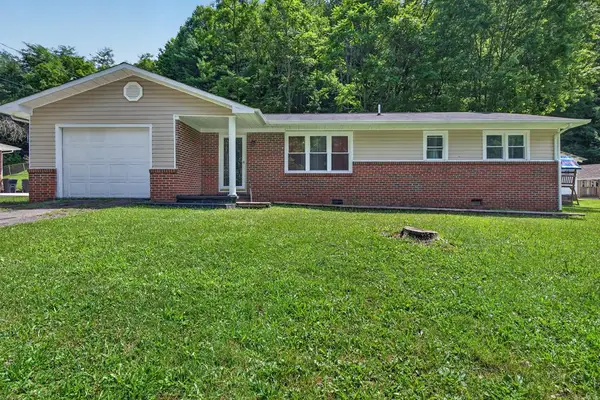 168 Country Oaks Drive, Honaker, VA 24260