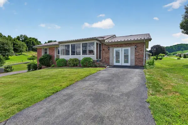 89 Arch Barrett Dr., Rosedale, VA 24280