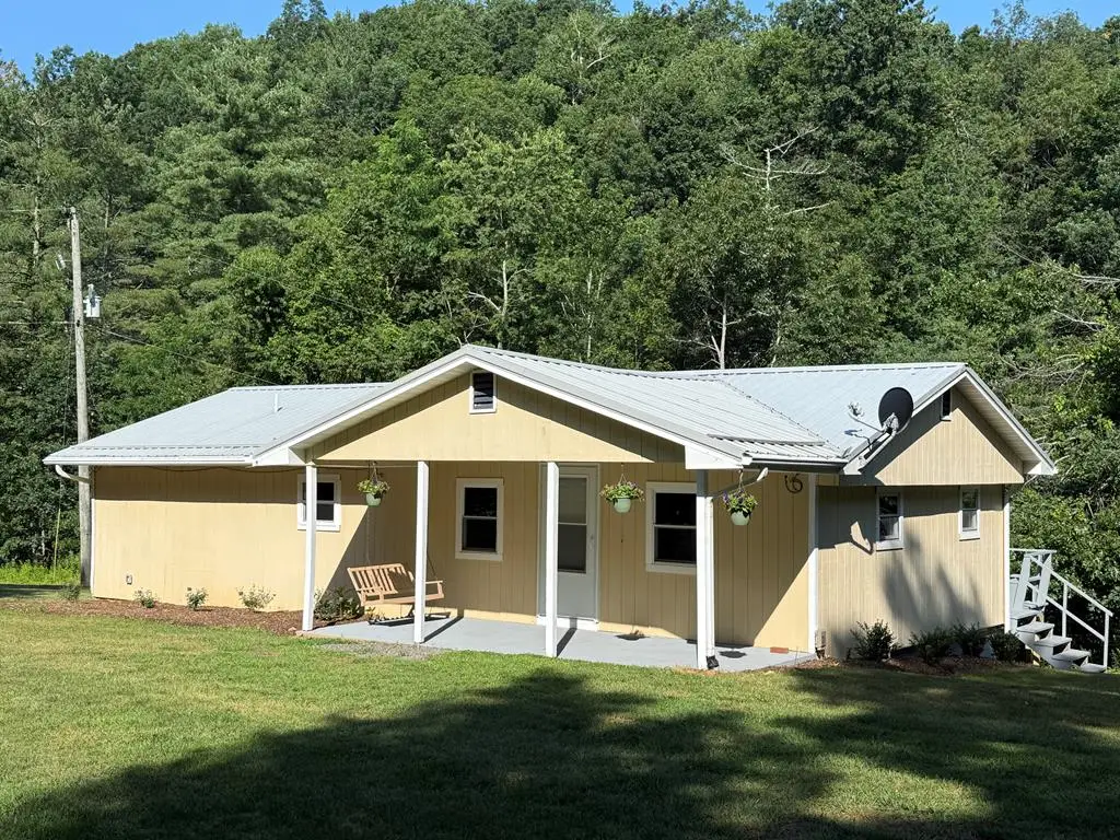 1269 Crown Ridge Rd, Galax, VA 24333 - #1