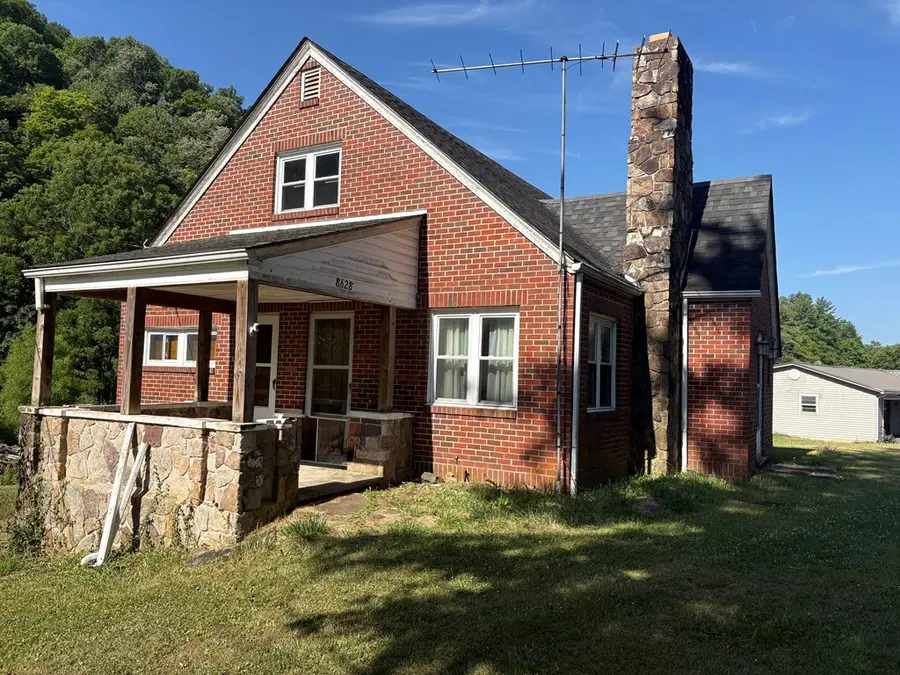 8628 S Scenic Hwy, Bland, VA 24315 - #2