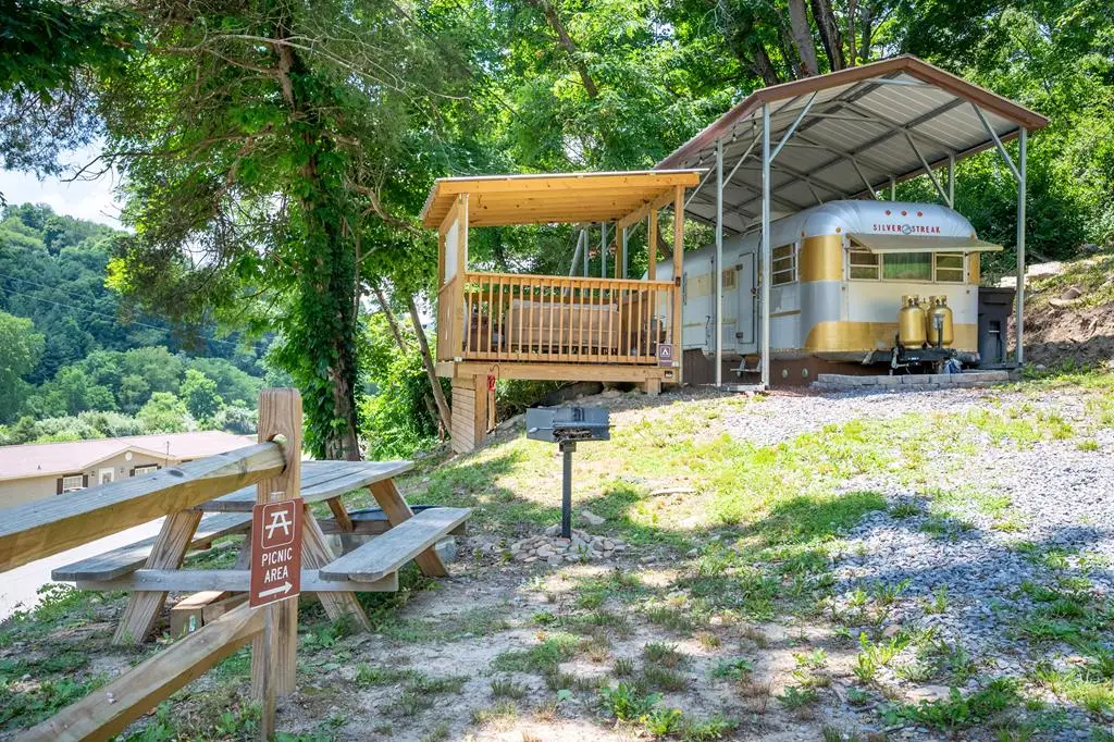 1401 Main St., Bland, VA 24315 - #1