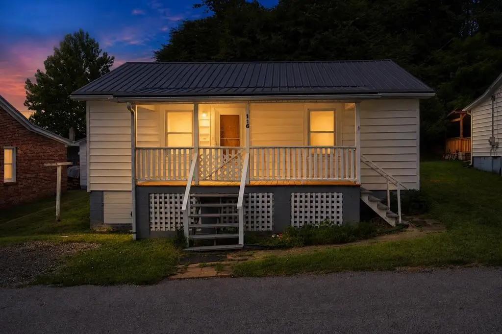 116 Vaughan St, Fries, VA 24330 - #1