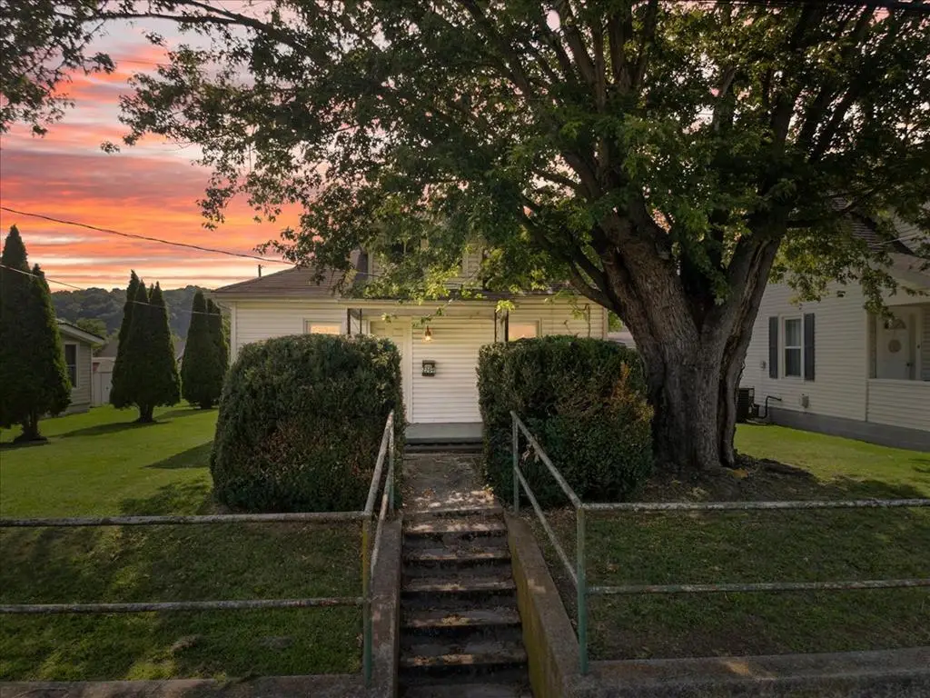 2209 Main Street, Radford, VA 24141 - #1