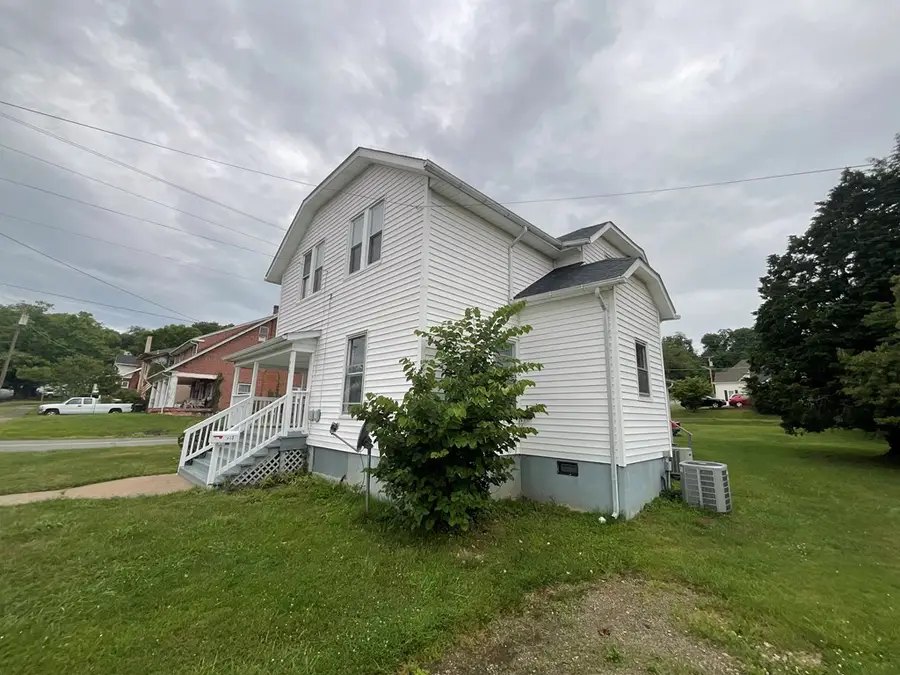 310 W Washington, Galax, VA 24333 - #3