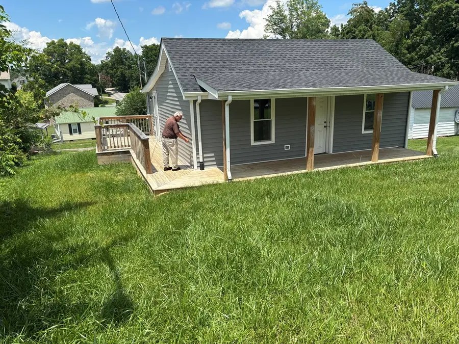 355 Jamison ST., Abingdon, VA 24210 - #2