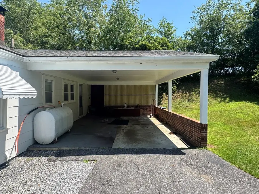 469 Nuckolls Curve Rd, Galax, VA 24333 - #3