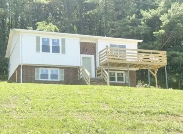 554 Whispering Pines Rd., Max Meadows, VA 24360