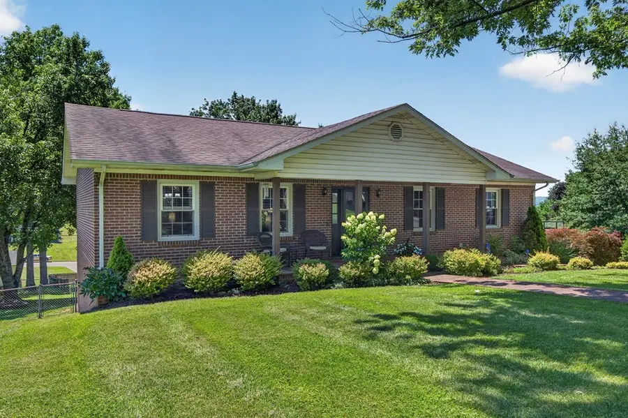 1140 Hillview Dr, Abingdon, VA 24210 - #2