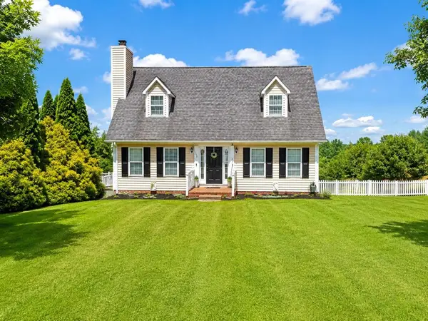 108 Deerfield Circle, Galax, VA 24333
