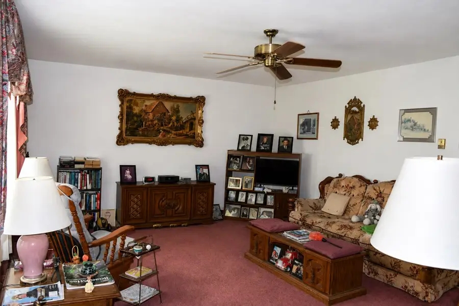 5002 B F Buchanan Hwy, Tazewell, VA 24651 - #2