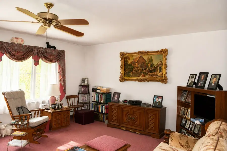 5002 B F Buchanan Hwy, Tazewell, VA 24651 - #3