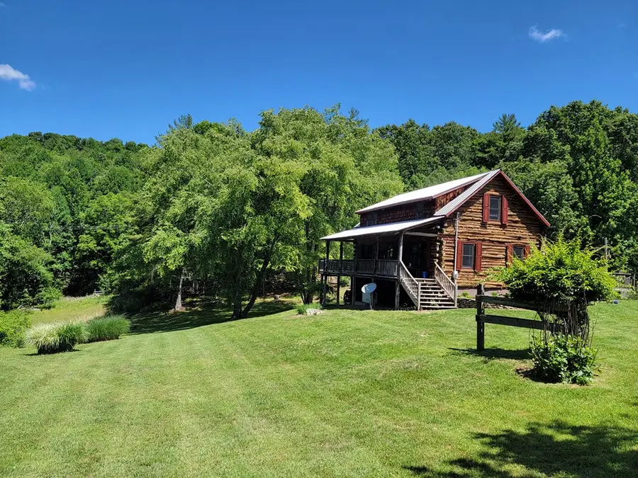 3569 Powerhouse Rd, Independence, VA 24348 - #2