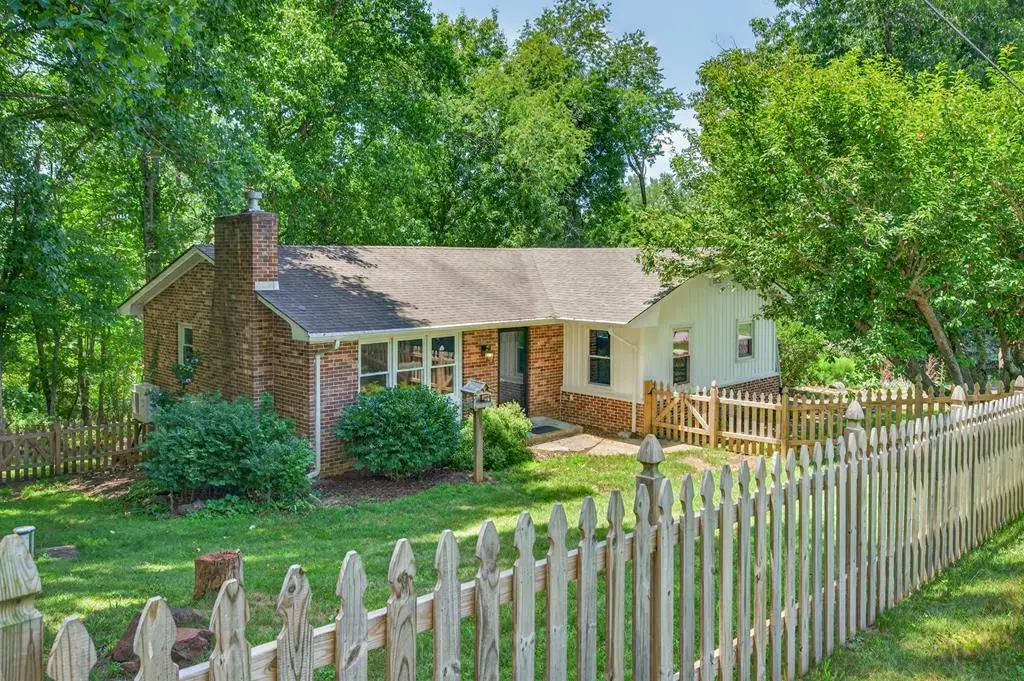 265 Penn Rd NW, Floyd, VA 24091 - #1