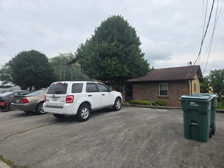 2714 Everette St, Bristol, VA 24201 - #2