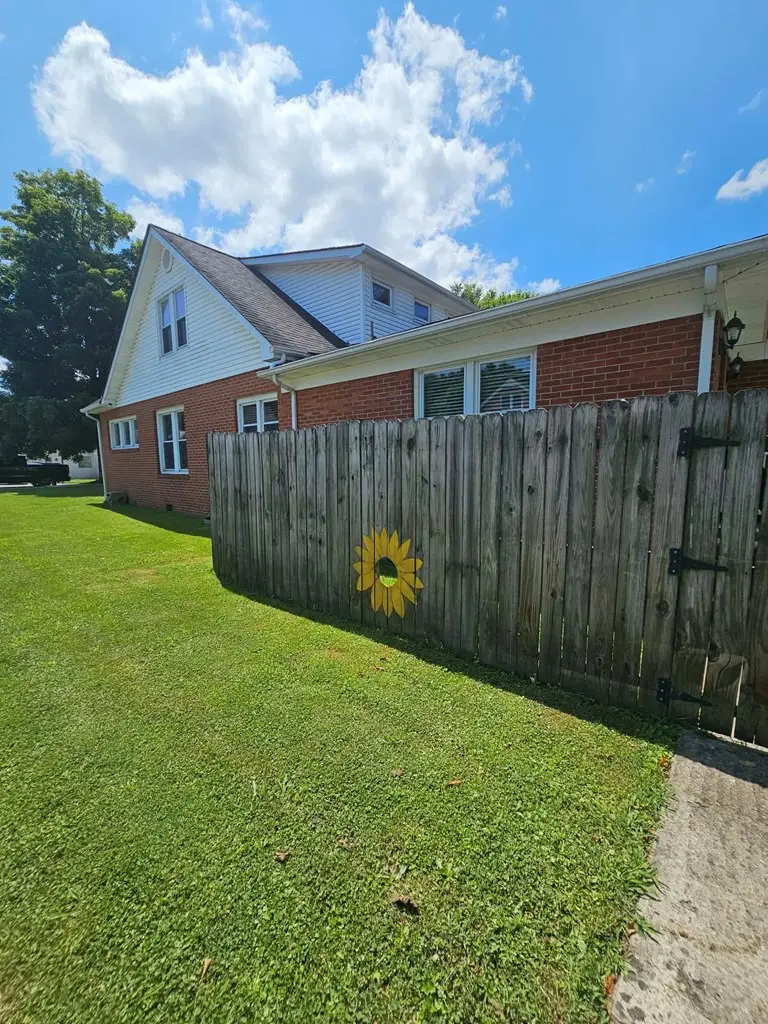 218 LEE STREET, Richlands, VA 24641 - #2