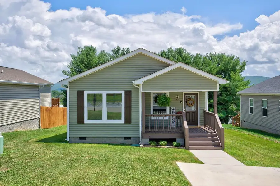 1395 Ridge Street, Wytheville, VA 24382 - #2