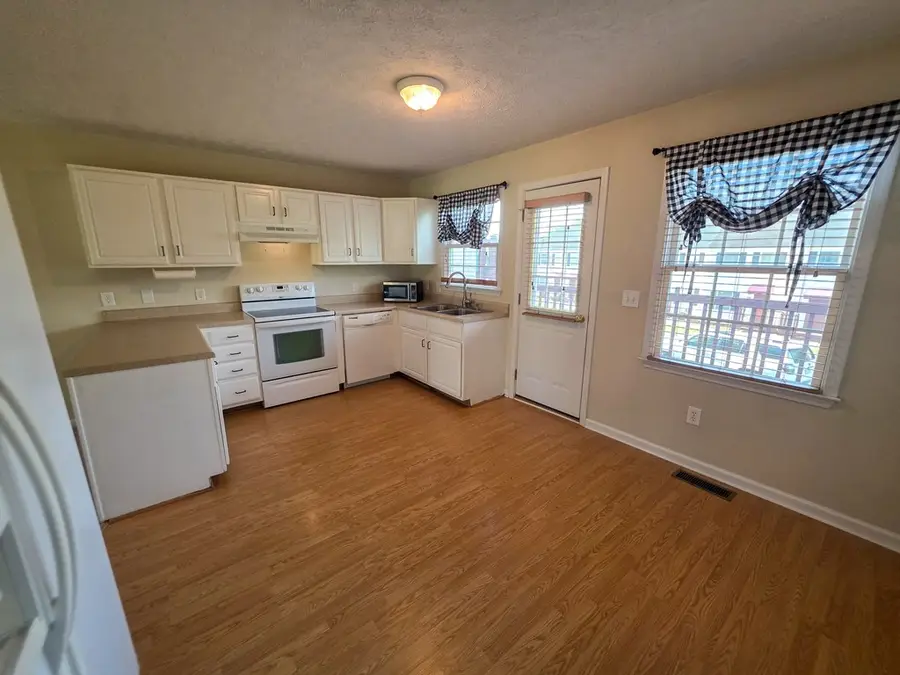 580 580 Beaverview Drive, Bristol, VA 24201 - #3