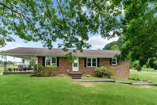 790 Main, Rural Retreat, VA 24368