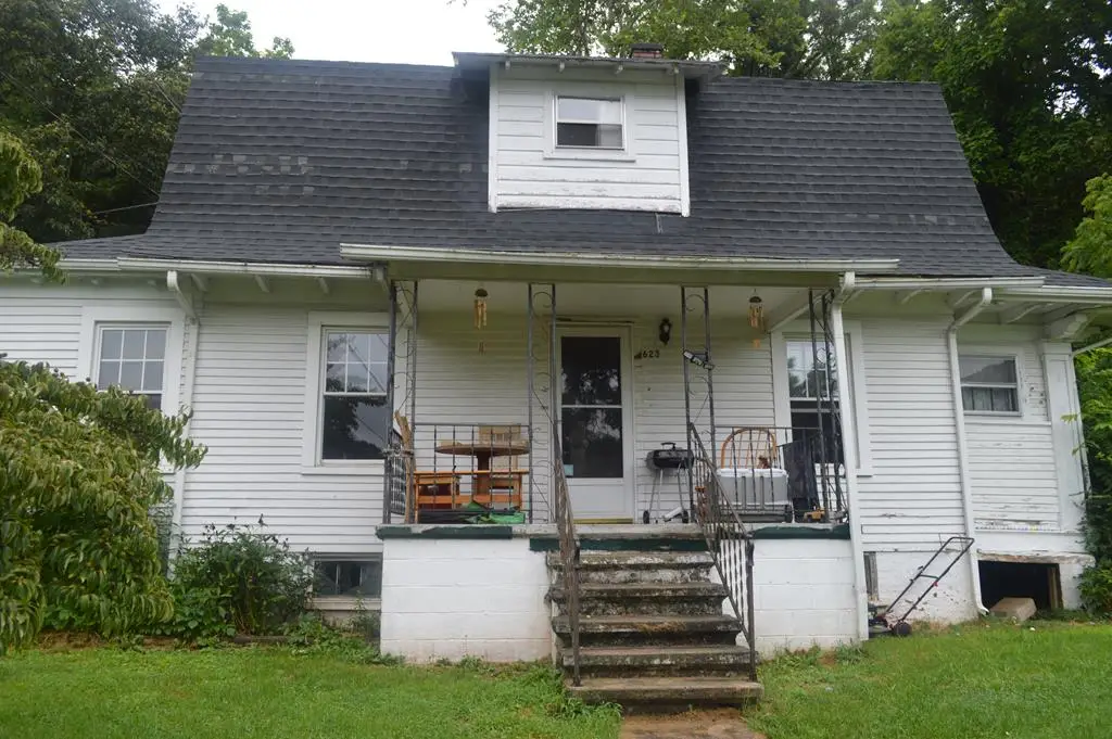 623 First Ave, Saltville, VA 24375 - #1